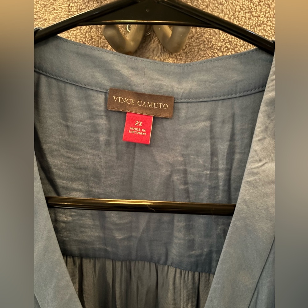 Vince Camuto Women's Sleeveless Blue Top 2X - Picture 3 of 3